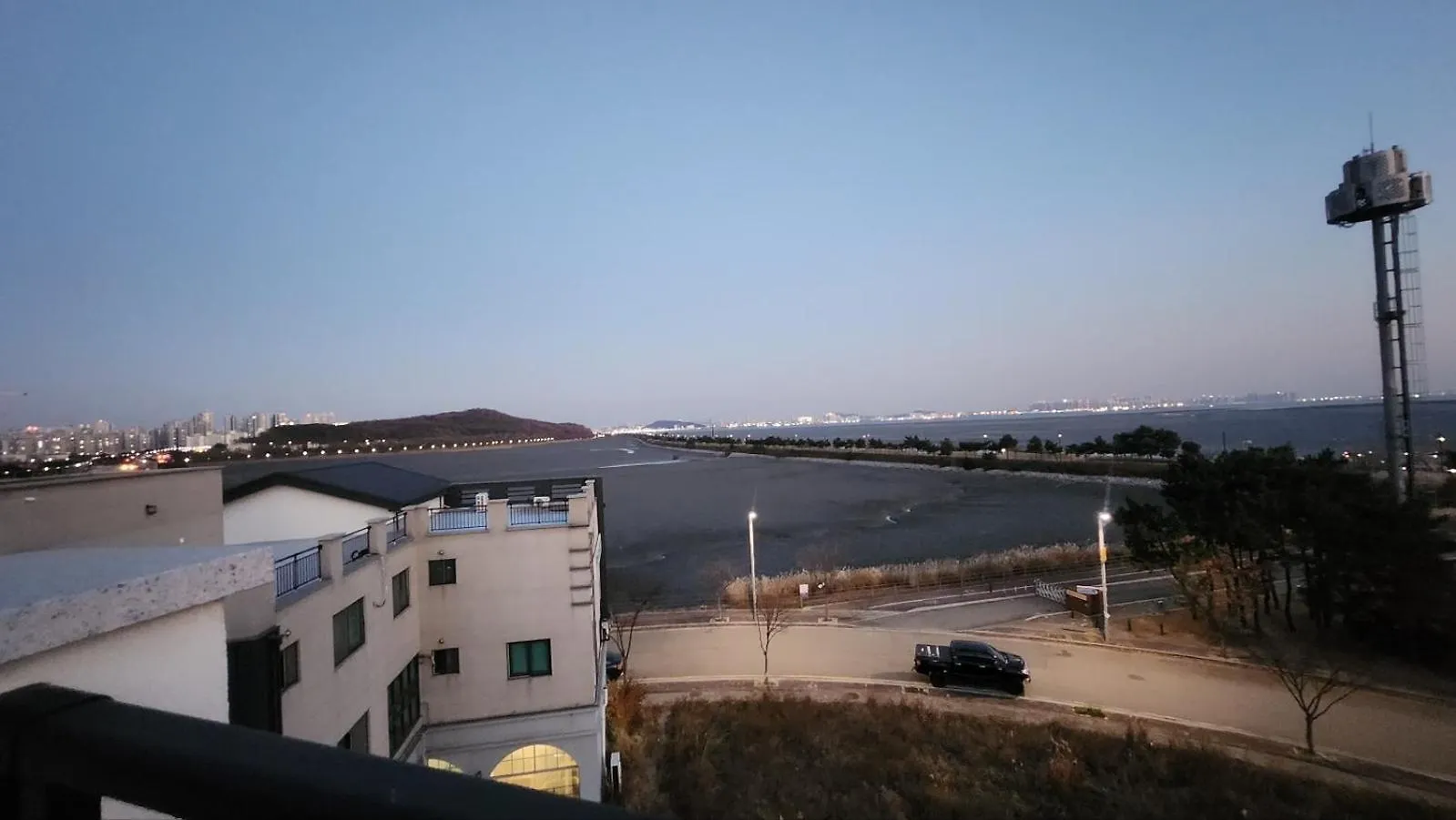 A Bridge House 5-B Hotel Incheon South Korea