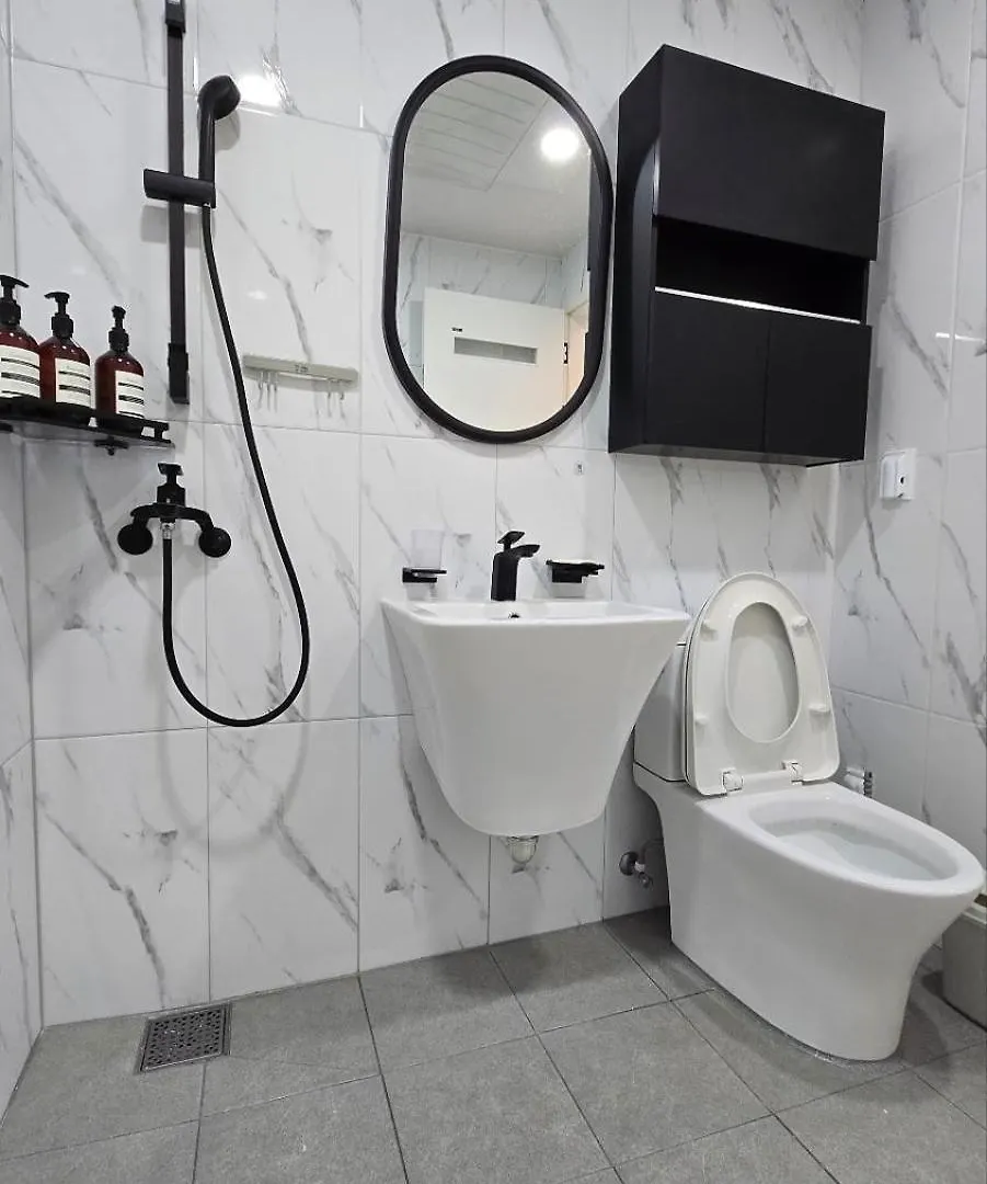 A Bridge House 5-B Hotel Incheon Wisma tamu